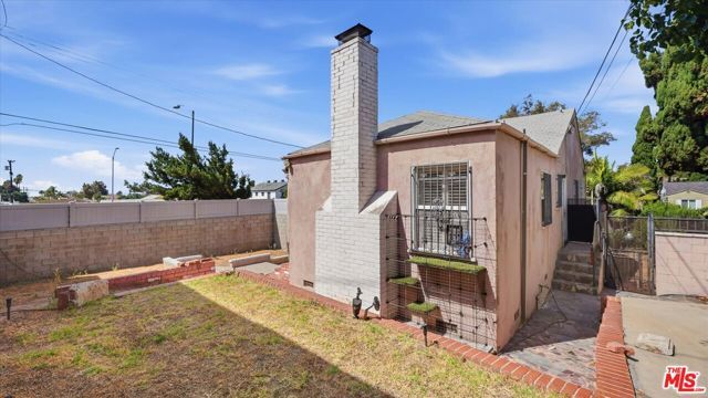 5760 Valley Ridge Drive, Los Angeles, CA 90043