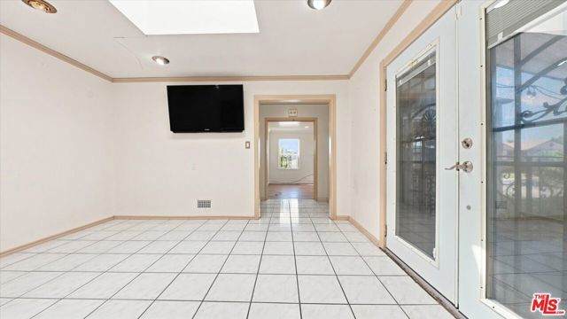 5760 Valley Ridge Drive, Los Angeles, CA 90043