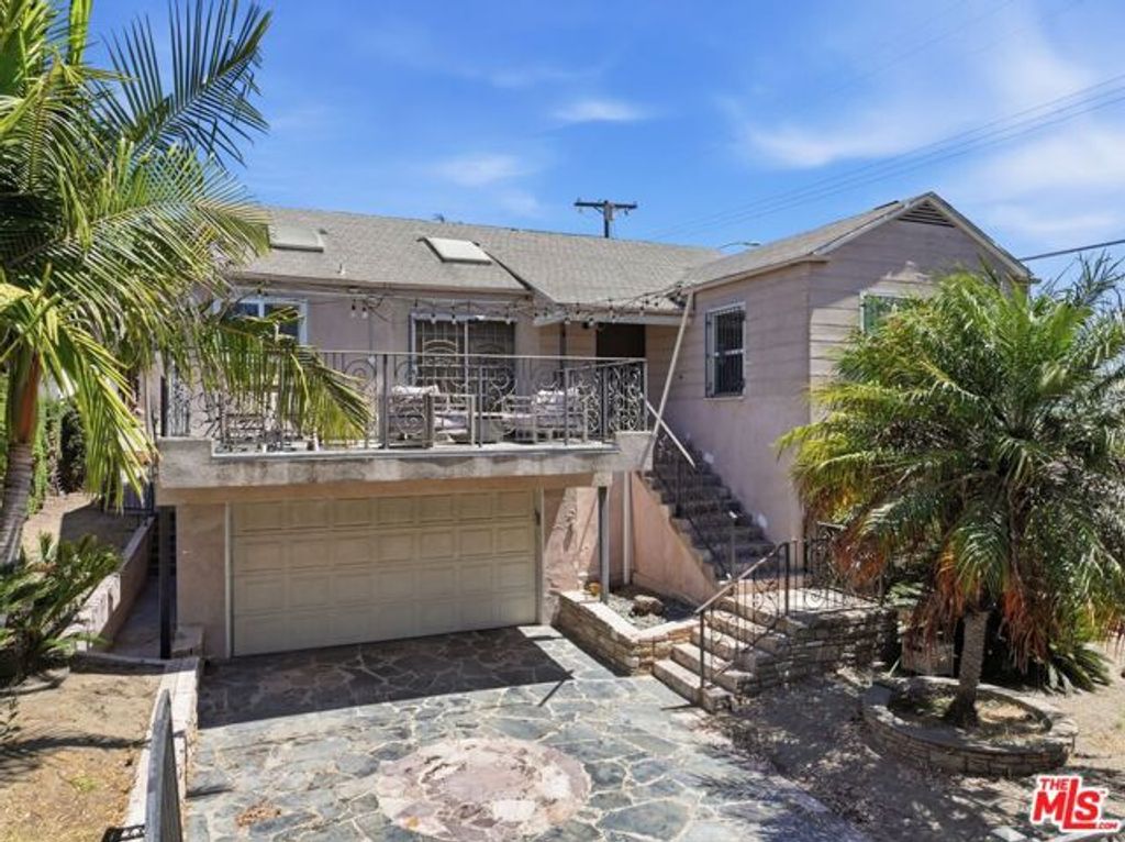 5760 Valley Ridge Drive, Los Angeles, CA 90043