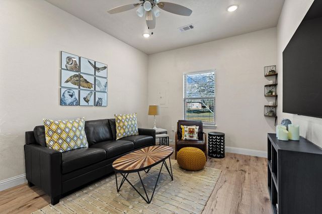 210 Hiland Lane, Pottsboro, TX 75076