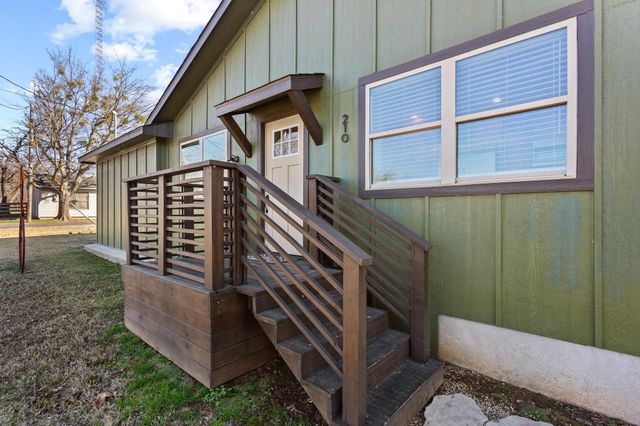 210 Hiland Lane, Pottsboro, TX 75076