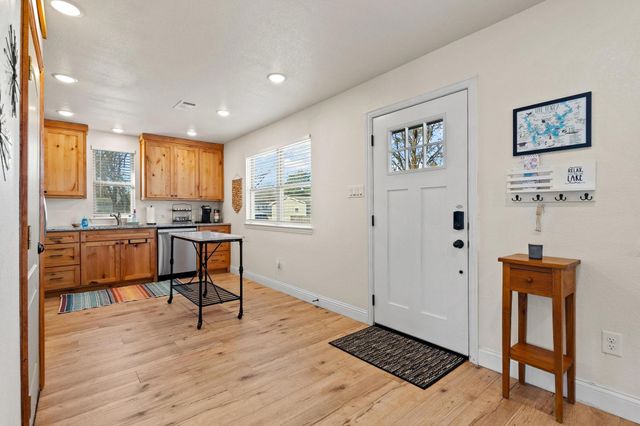 210 Hiland Lane, Pottsboro, TX 75076