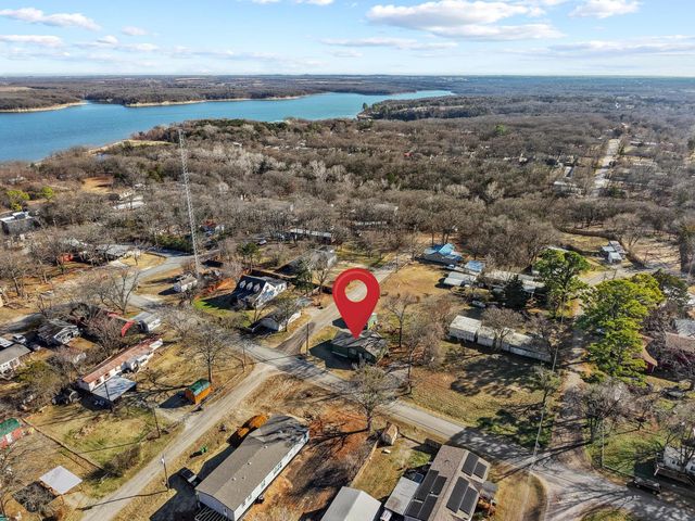 210 Hiland Lane, Pottsboro, TX 75076