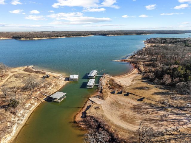 210 Hiland Lane, Pottsboro, TX 75076