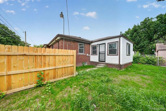 19391 Sussex Street, Detroit, MI 48235