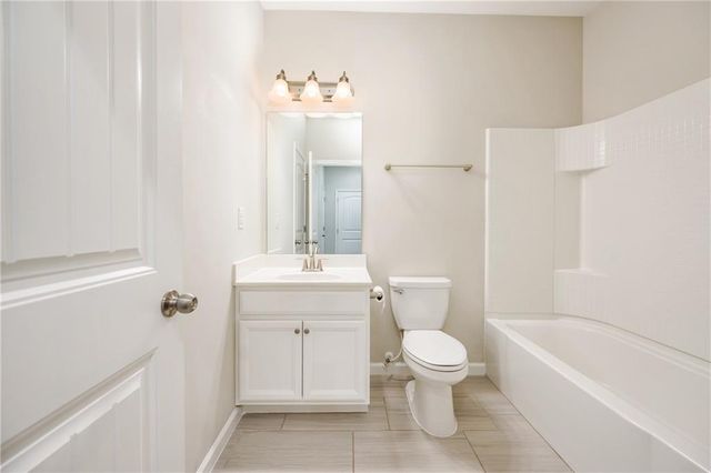 620 Sunset Park Drive, Suwanee, GA 30024