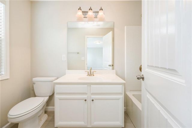 620 Sunset Park Drive, Suwanee, GA 30024