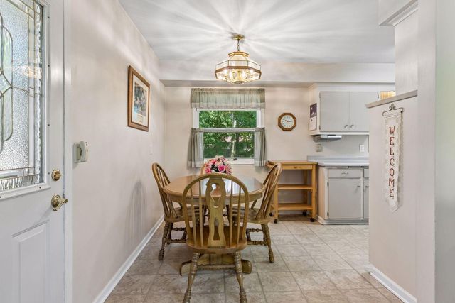 2704 Shawnee Lane, Burnsville, MN 55337