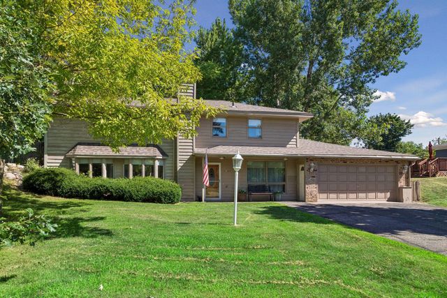 2704 Shawnee Lane, Burnsville, MN 55337