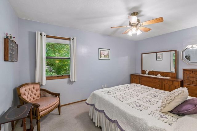 2704 Shawnee Lane, Burnsville, MN 55337