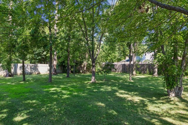 2704 Shawnee Lane, Burnsville, MN 55337