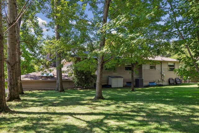 2704 Shawnee Lane, Burnsville, MN 55337