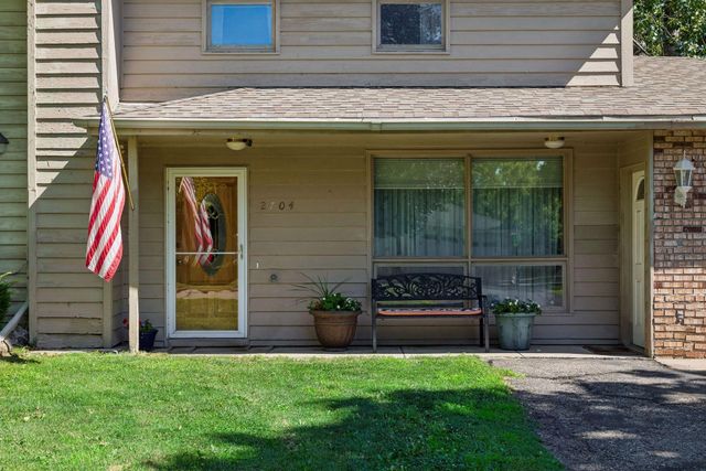 2704 Shawnee Lane, Burnsville, MN 55337