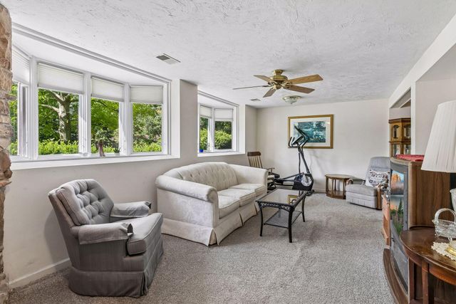 2704 Shawnee Lane, Burnsville, MN 55337
