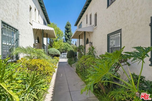 1415 S St Andrews Place, Los Angeles, CA 90019