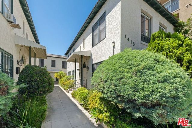 1415 S St Andrews Place, Los Angeles, CA 90019