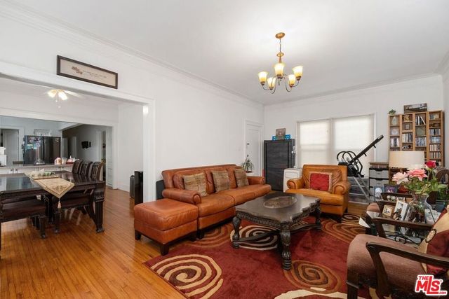 1415 S St Andrews Place, Los Angeles, CA 90019