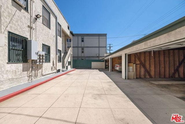 1415 S St Andrews Place, Los Angeles, CA 90019