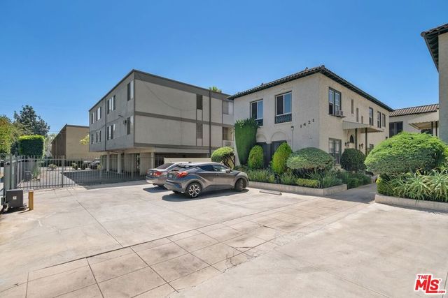 1415 S St Andrews Place, Los Angeles, CA 90019