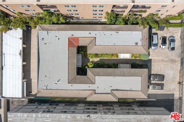 1415 S St Andrews Place, Los Angeles, CA 90019