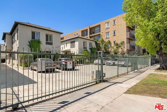 1415 S St Andrews Place, Los Angeles, CA 90019