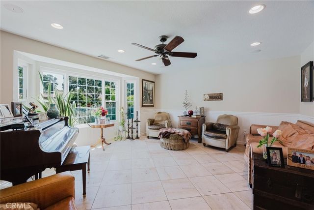 24713 Choke Cherry Lane, Newhall, CA 91321