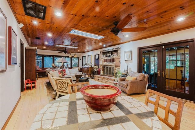 24713 Choke Cherry Lane, Newhall, CA 91321