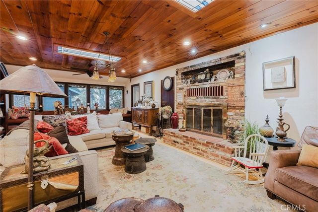 24713 Choke Cherry Lane, Newhall, CA 91321