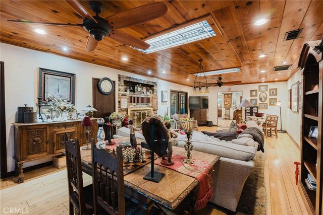 24713 Choke Cherry Lane, Newhall, CA 91321