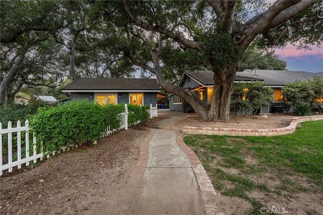 24713 Choke Cherry Lane, Newhall, CA 91321