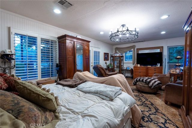 24713 Choke Cherry Lane, Newhall, CA 91321