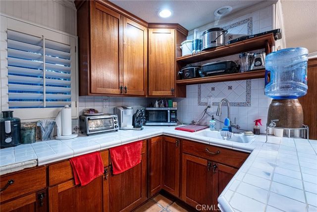 24713 Choke Cherry Lane, Newhall, CA 91321