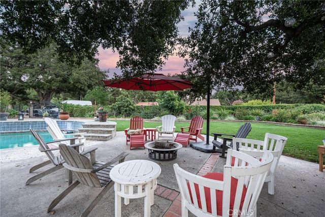 24713 Choke Cherry Lane, Newhall, CA 91321