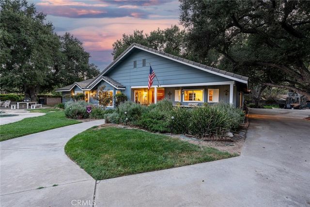 24713 Choke Cherry Lane, Newhall, CA 91321