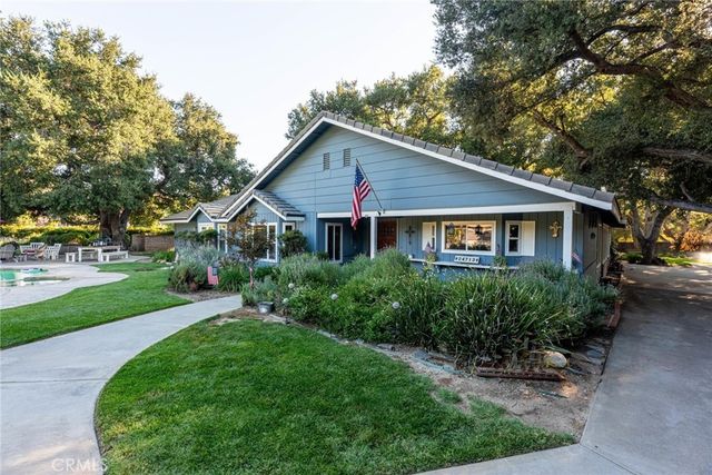 24713 Choke Cherry Lane, Newhall, CA 91321