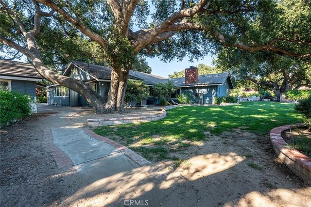 24713 Choke Cherry Lane, Newhall, CA 91321