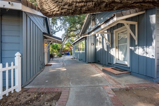 24713 Choke Cherry Lane, Newhall, CA 91321