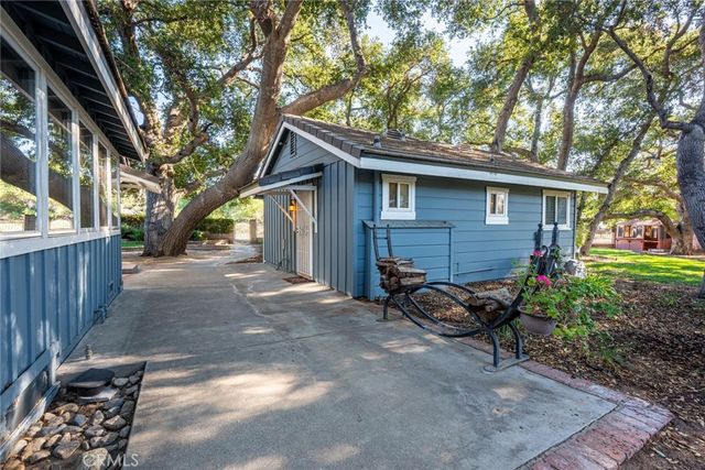 24713 Choke Cherry Lane, Newhall, CA 91321