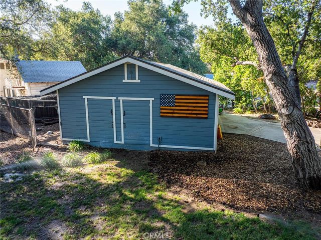 24713 Choke Cherry Lane, Newhall, CA 91321