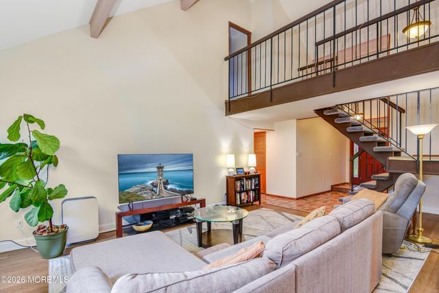 32 Ethan Allen Road, Freehold, NJ 07728