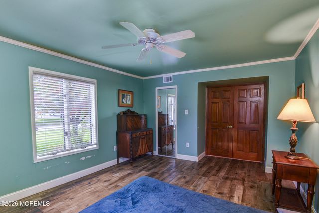 32 Ethan Allen Road, Freehold, NJ 07728