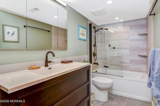 32 Ethan Allen Road, Freehold, NJ 07728