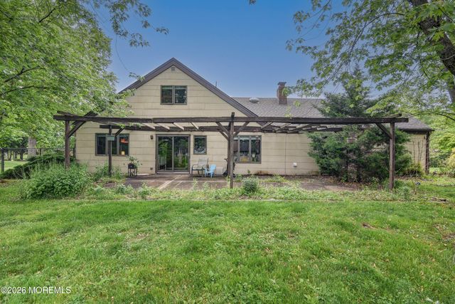 32 Ethan Allen Road, Freehold, NJ 07728