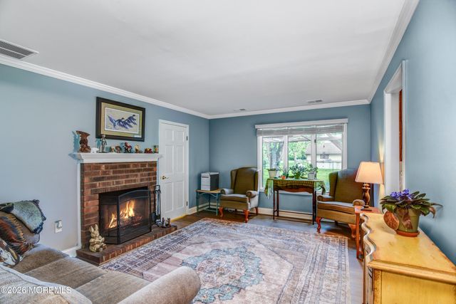 32 Ethan Allen Road, Freehold, NJ 07728