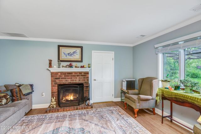 32 Ethan Allen Road, Freehold, NJ 07728