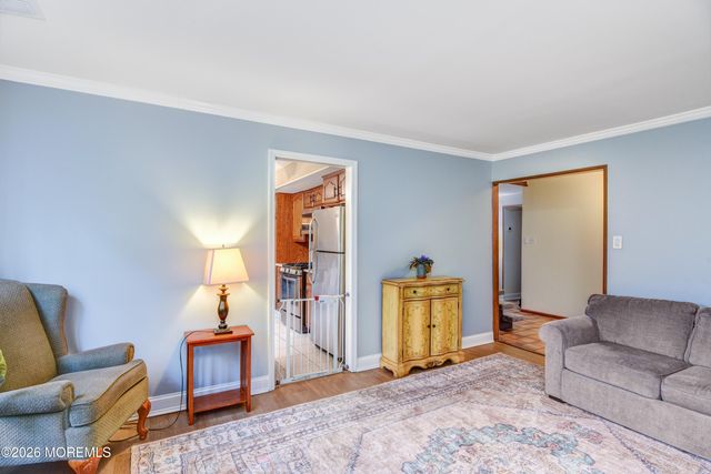 32 Ethan Allen Road, Freehold, NJ 07728