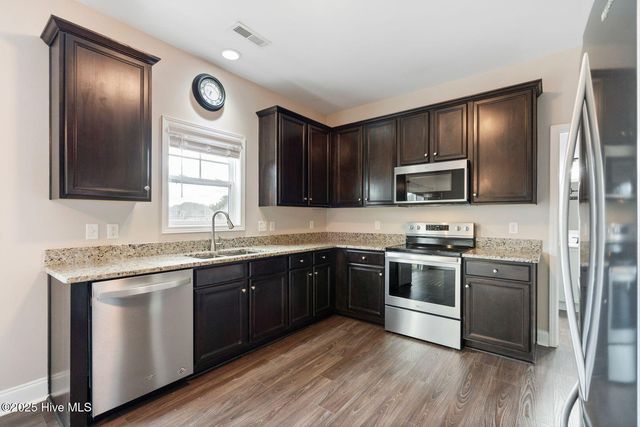 111 Saw Grass Drive, Maple Hill, NC 28454