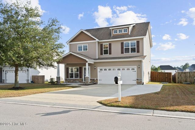 111 Saw Grass Drive, Maple Hill, NC 28454