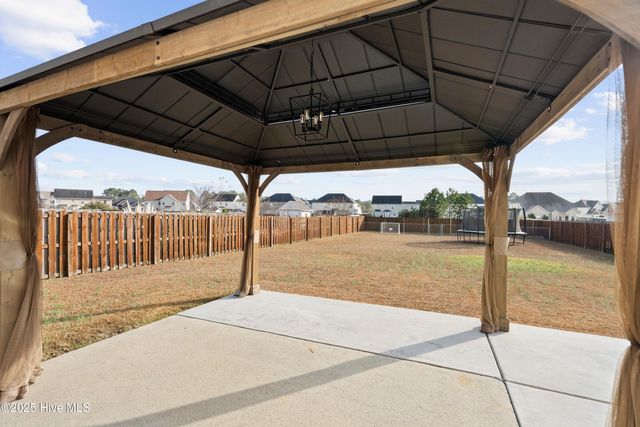 111 Saw Grass Drive, Maple Hill, NC 28454