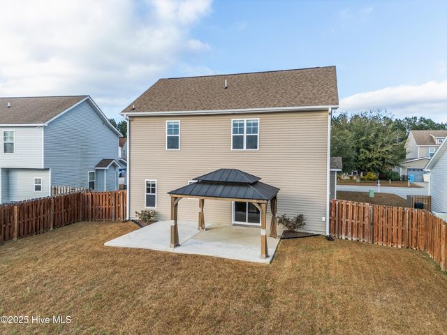 111 Saw Grass Drive, Maple Hill, NC 28454